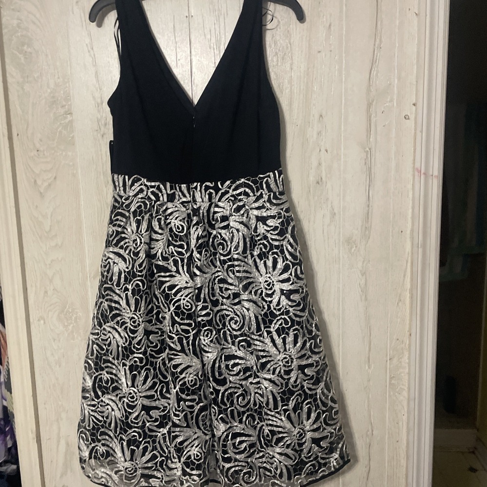 R&m Richard BLACK AND WHITESLEEVELESS DRESS WITH LACE SEQUENCE GLITERING SIZE 8 - Picture 6 of 10
